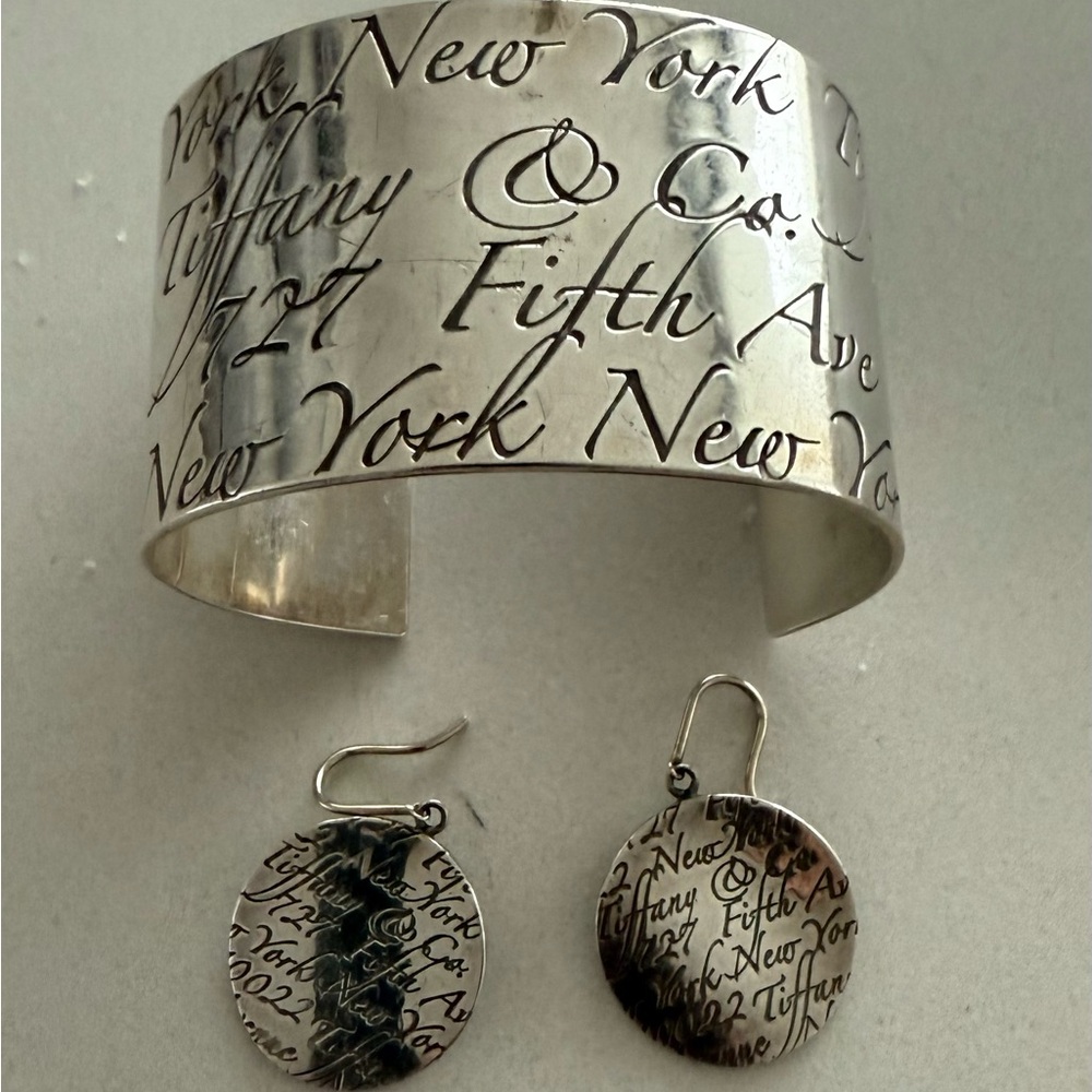 Authentic &Rare Tiffany & Co. Silver Cuff  “Notes” and Earrings Set with pouches